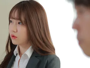 Má trẻ có mối làm tình người tình với bạn học của con trai trong suốt 5 năm