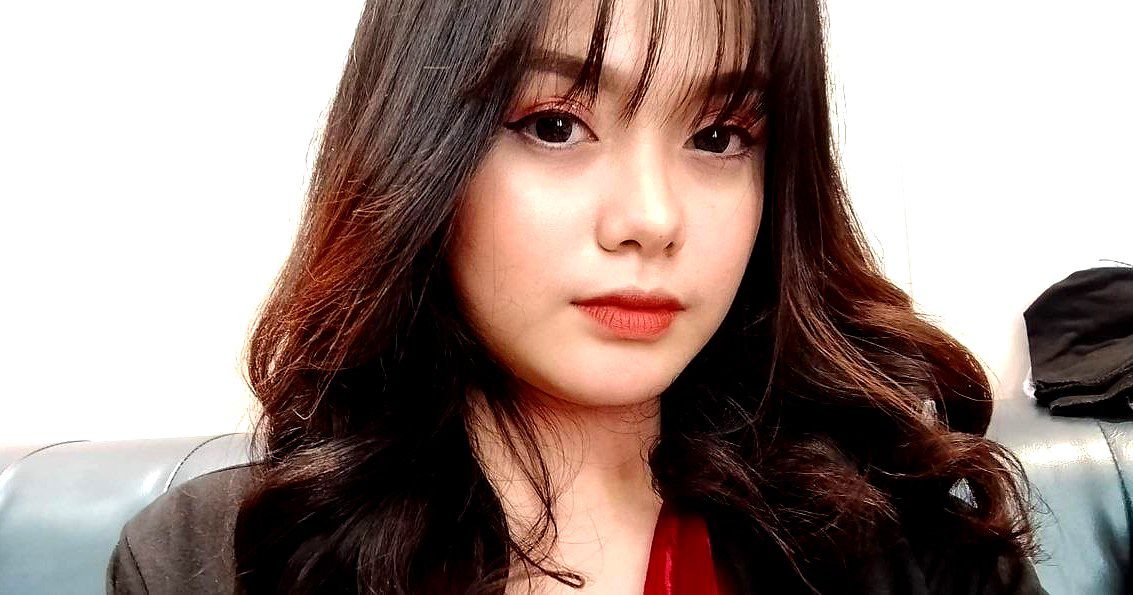 Gạ cô em mông tròn bú buồi cực đã